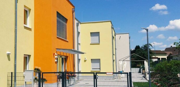 Wohnpflegegemeinschaft Kitzingen Wohnhaus mit Gartenbereich